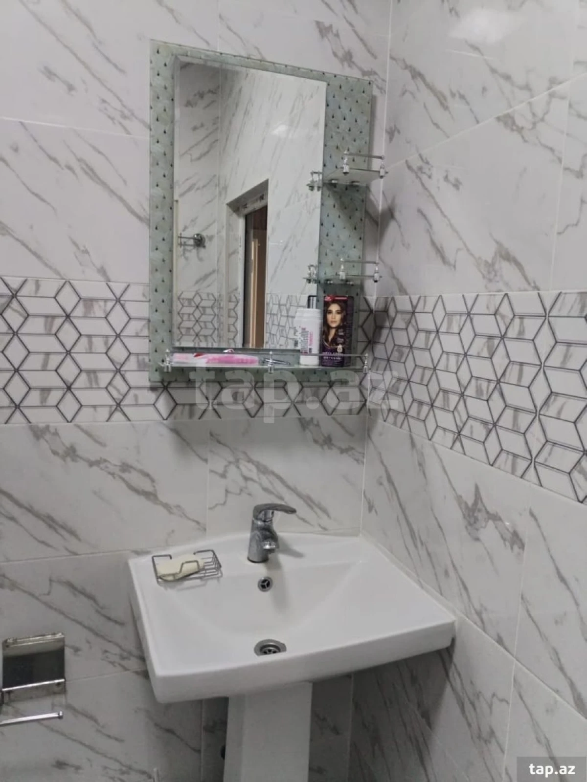 Kirayə verilir 2 otaqlı yeni tikili 60 m²