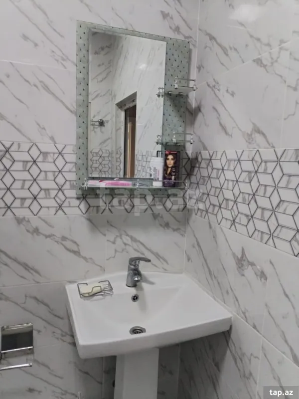 Kirayə verilir 2 otaqlı yeni tikili 60 m²