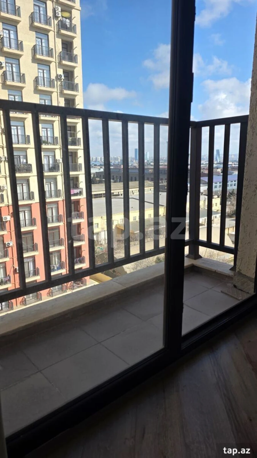 Kirayə verilir 2 otaqlı yeni tikili 90 m²