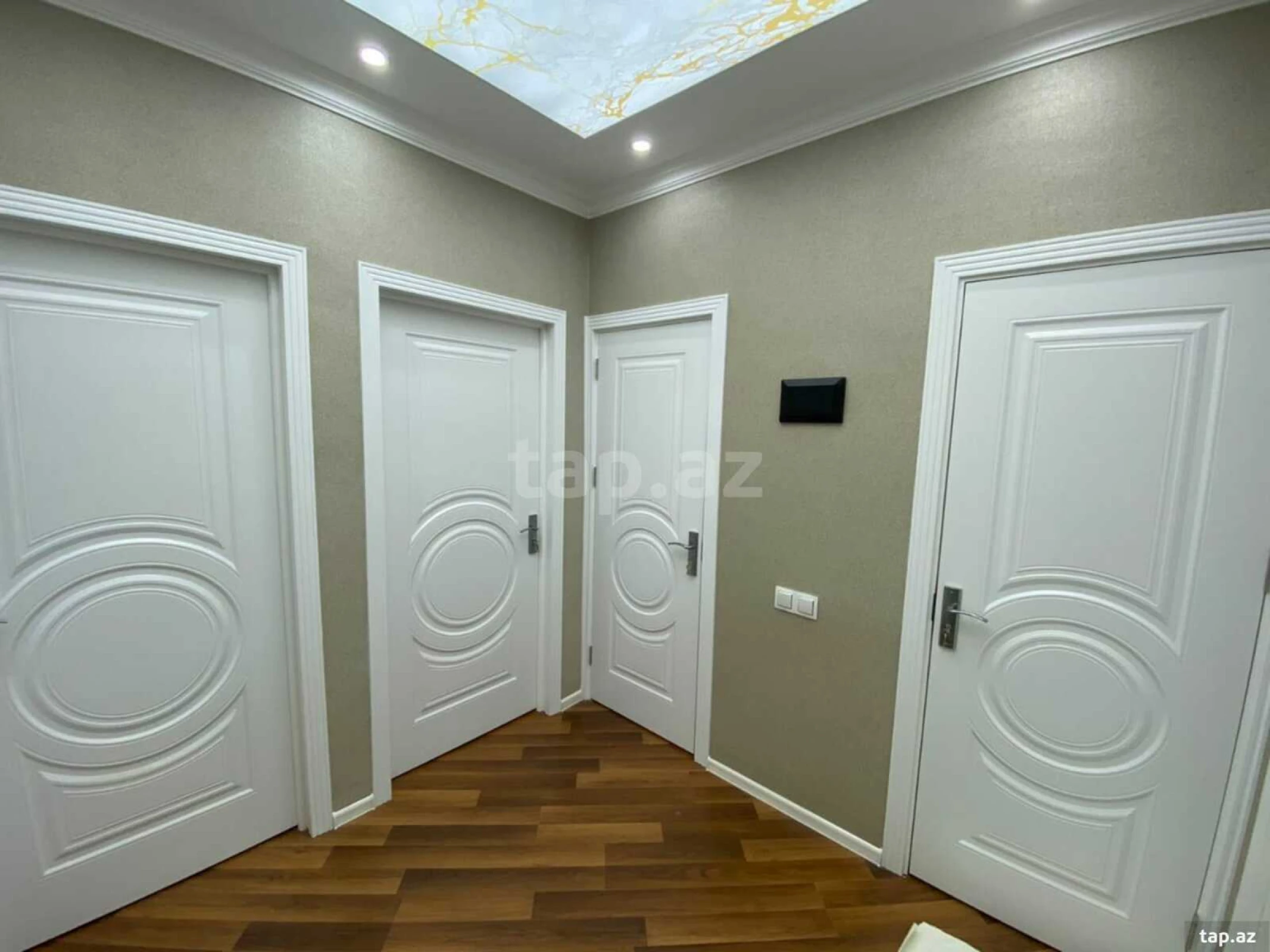 Satılır 3 otaqlı mənzil 84 m²