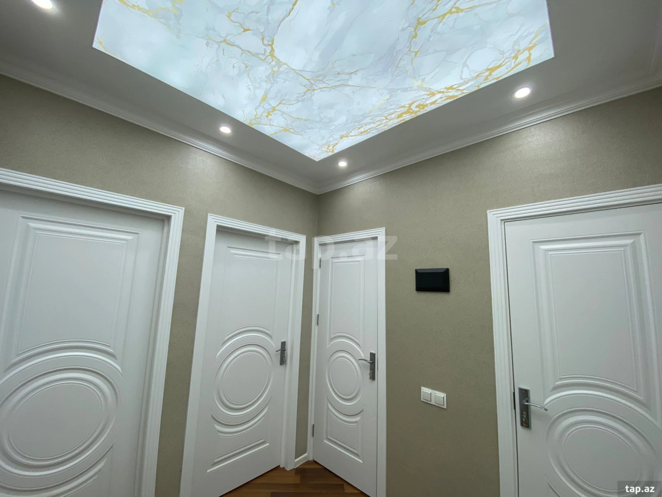 Satılır 3 otaqlı mənzil 84 m²