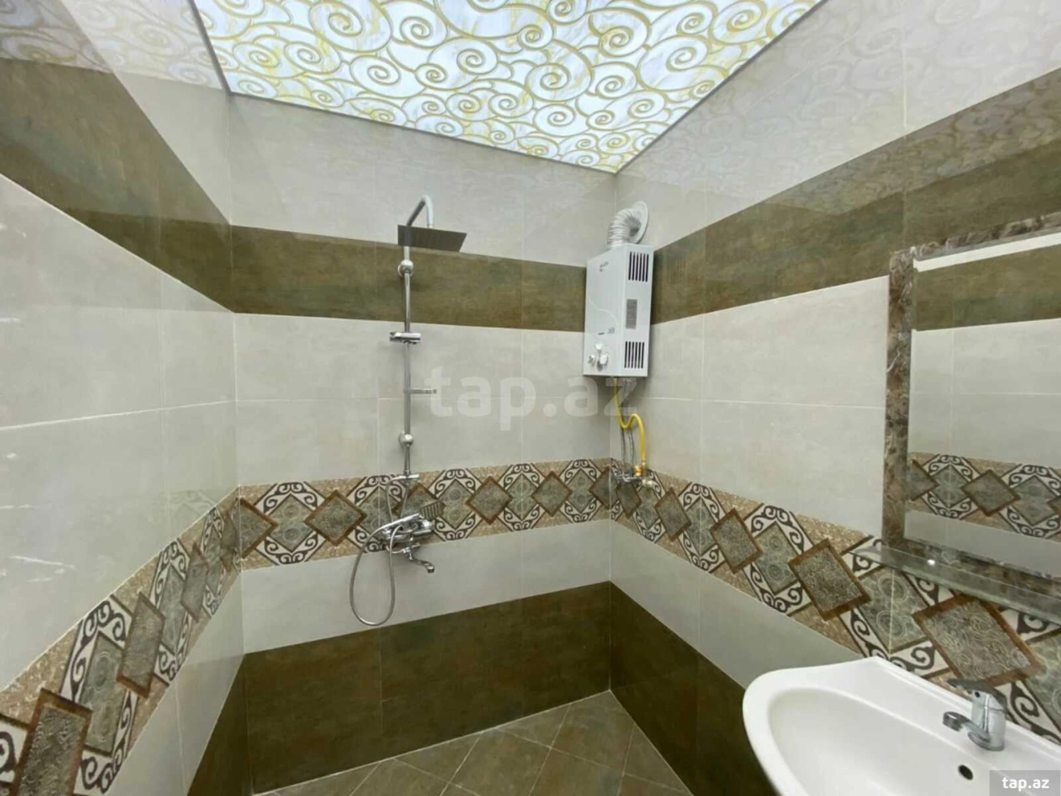 Satılır 3 otaqlı mənzil 84 m²