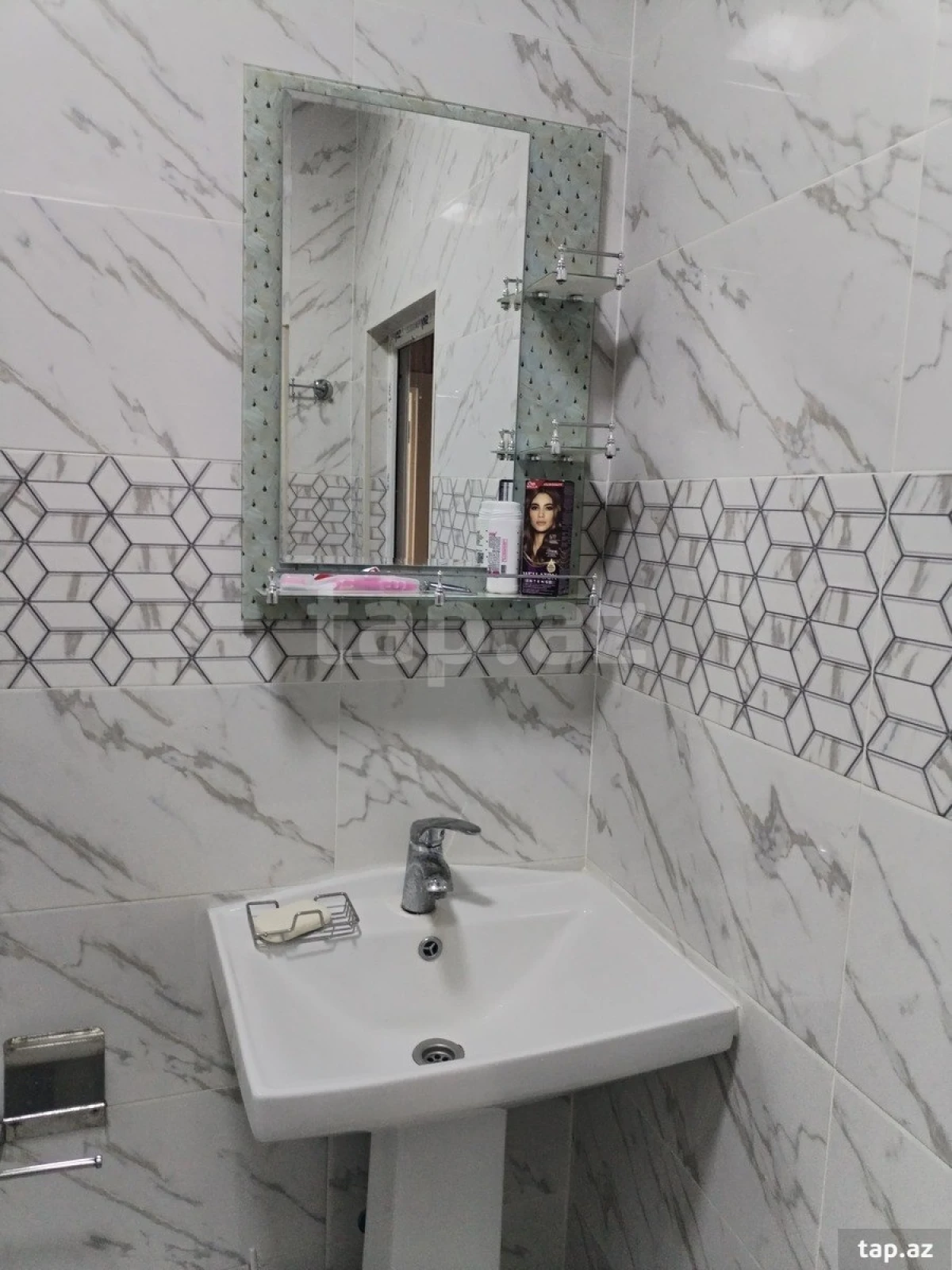 Kirayə verilir 2 otaqlı yeni tikili 64 m²