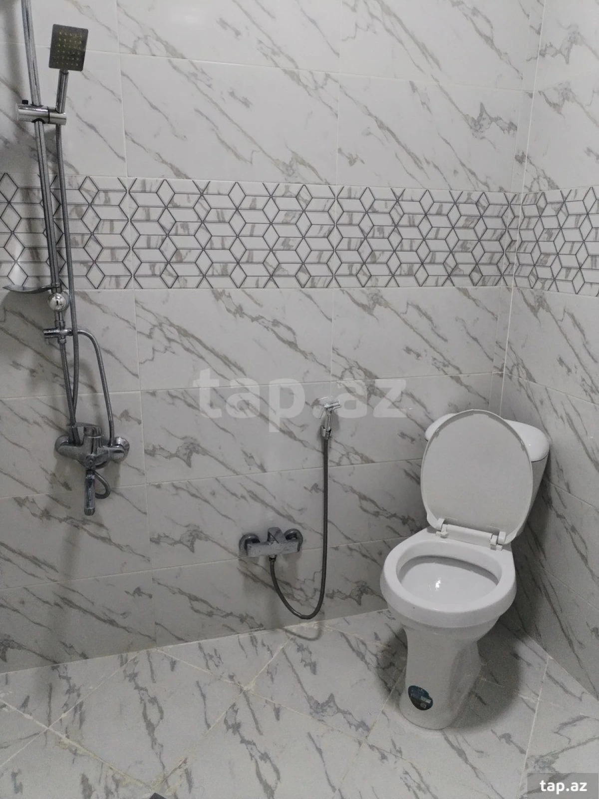 Kirayə verilir 2 otaqlı yeni tikili 64 m²