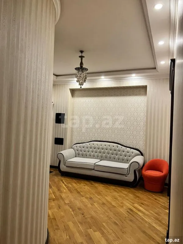 Kirayə verilir 3 otaqlı yeni tikili 130 m²