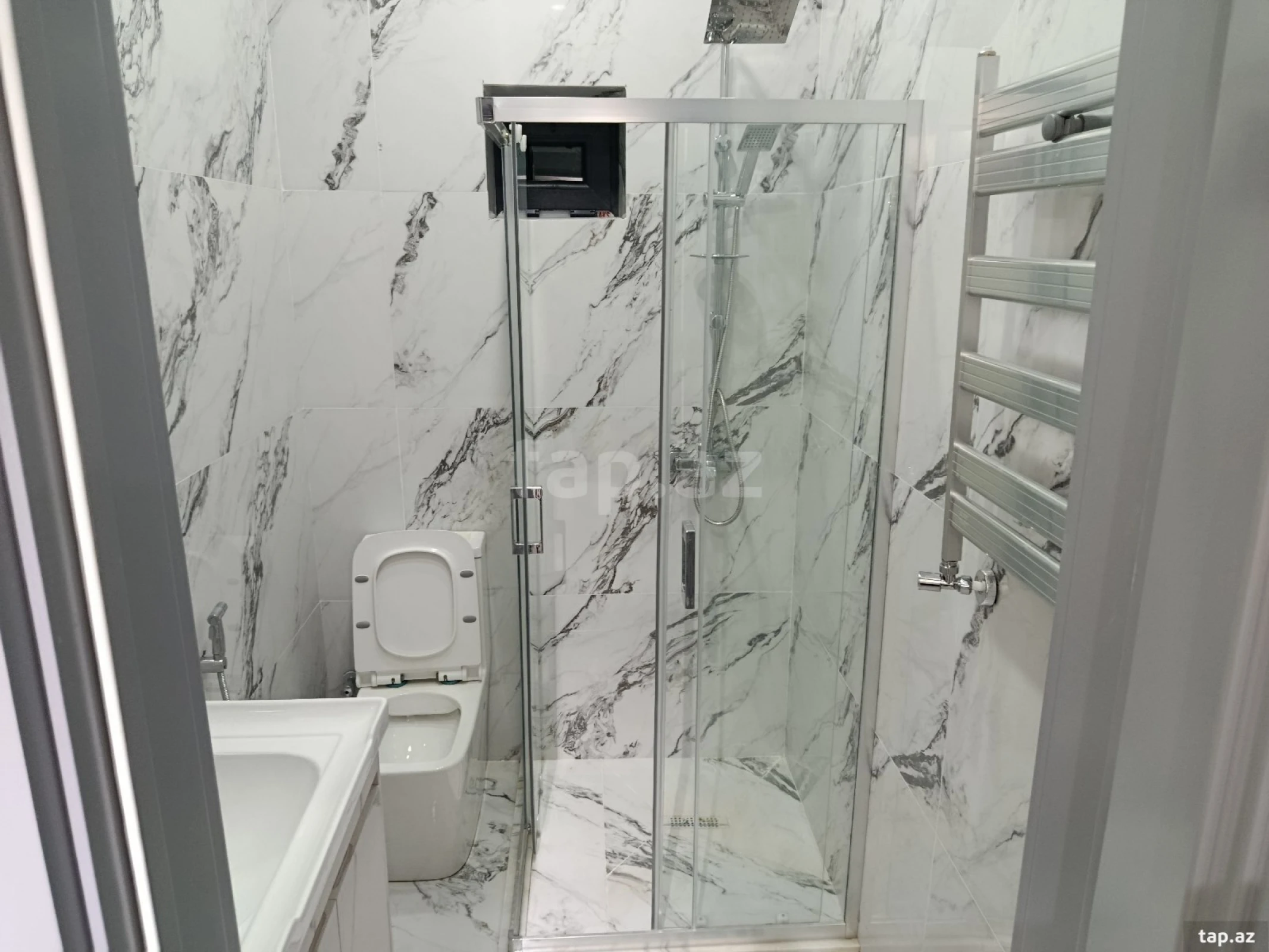 Satılır 4 otaqlı həyət evi 140 m²