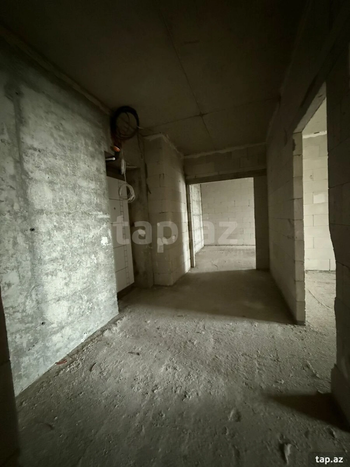 Satılır 2 otaqlı yeni tikili 98 m²