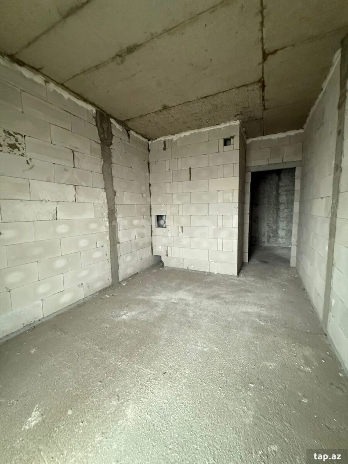 Satılır 2 otaqlı yeni tikili 98 m²