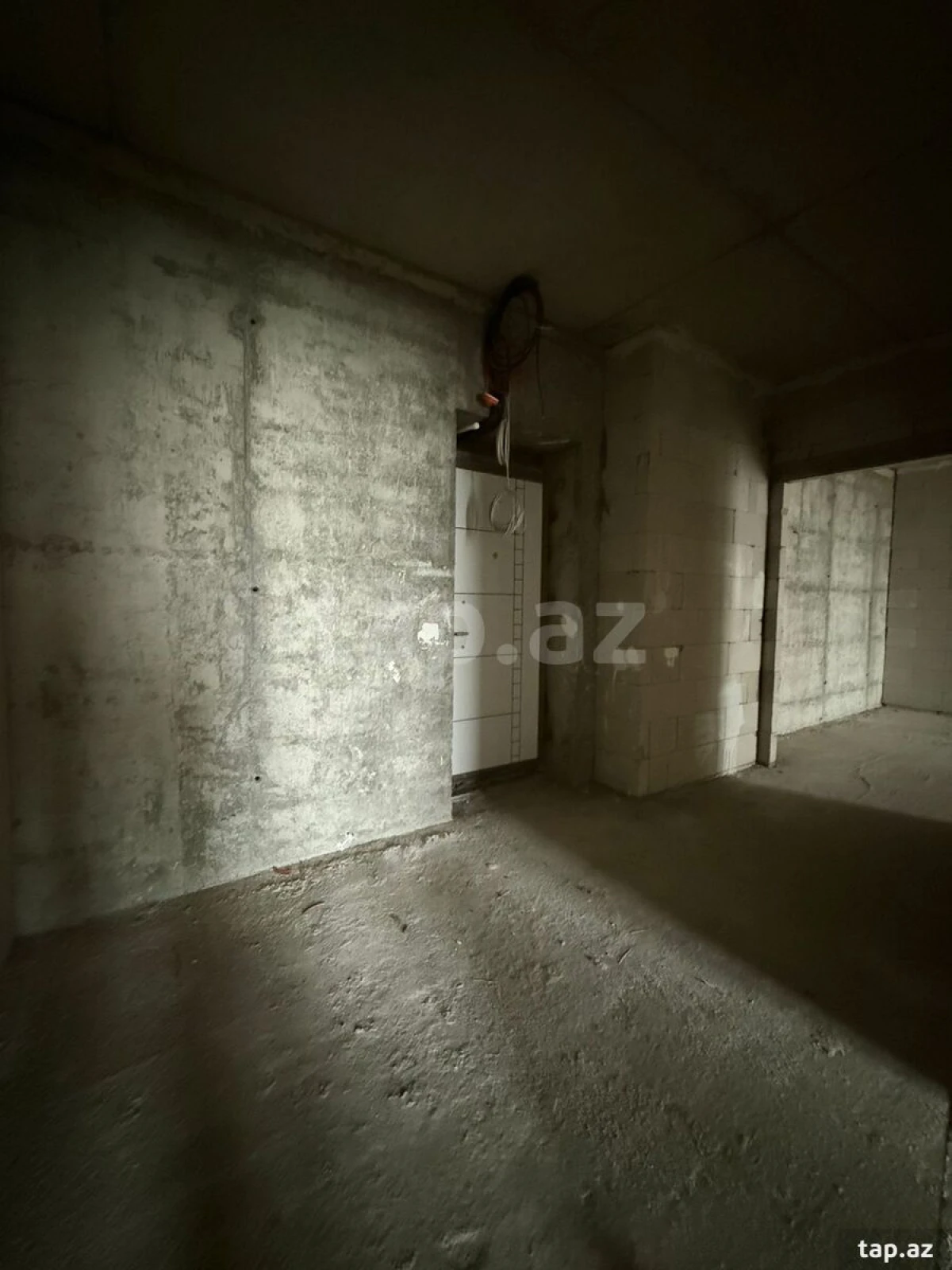 Satılır 2 otaqlı yeni tikili 98 m²