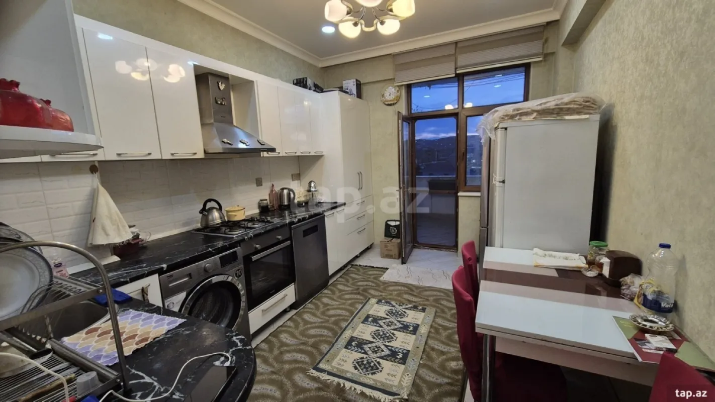 Satılır 4 otaqlı yeni tikili 115 m²