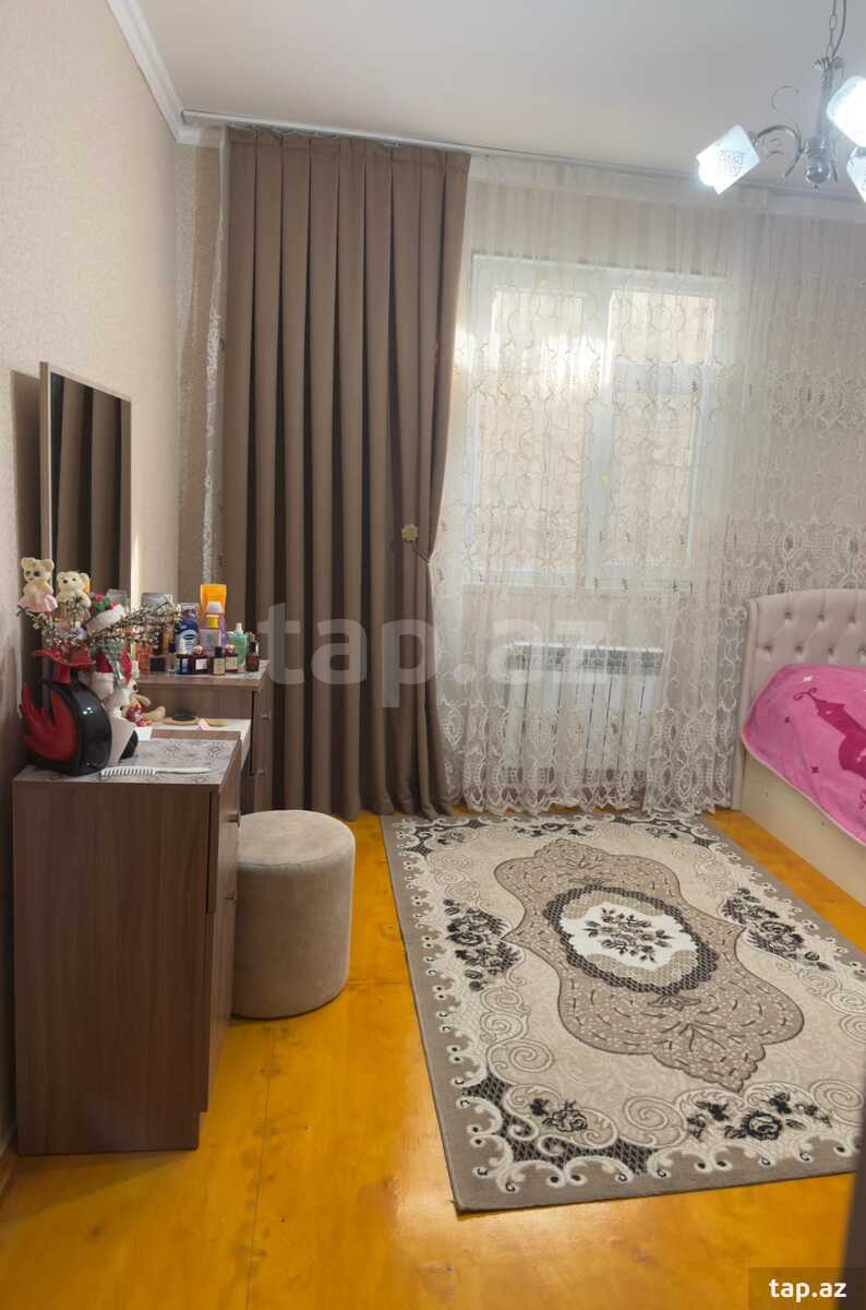 Satılır 4 otaqlı həyət evi 140 m²
