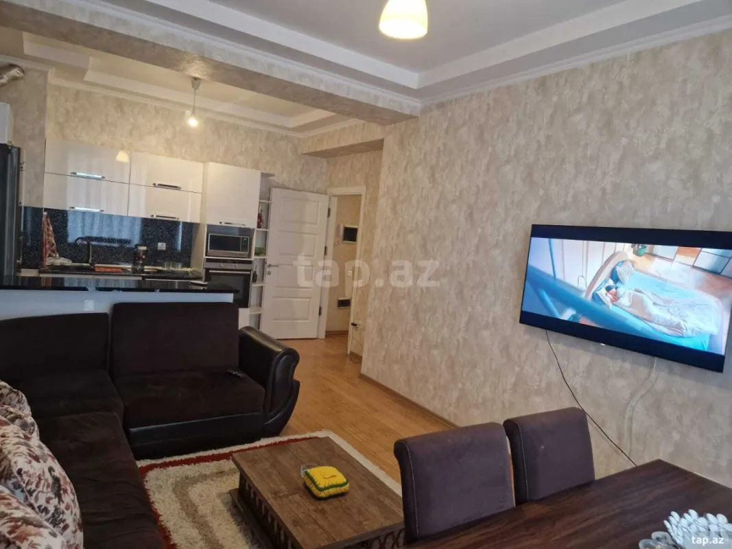 Kirayə verilir 3 otaqlı yeni tikili 65 m²