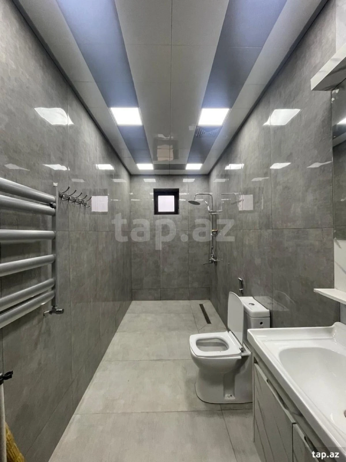 Satılır 4 otaqlı həyət evi