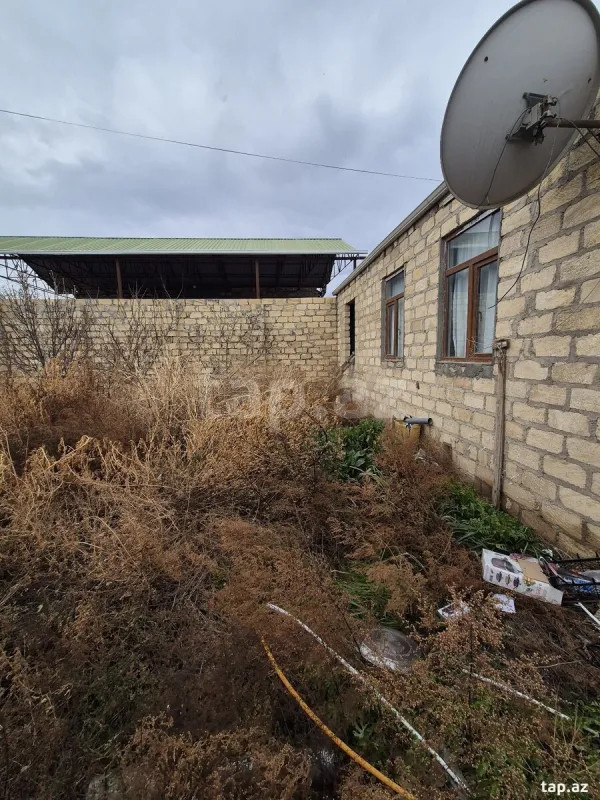 Satılır 3 otaqlı həyət evi