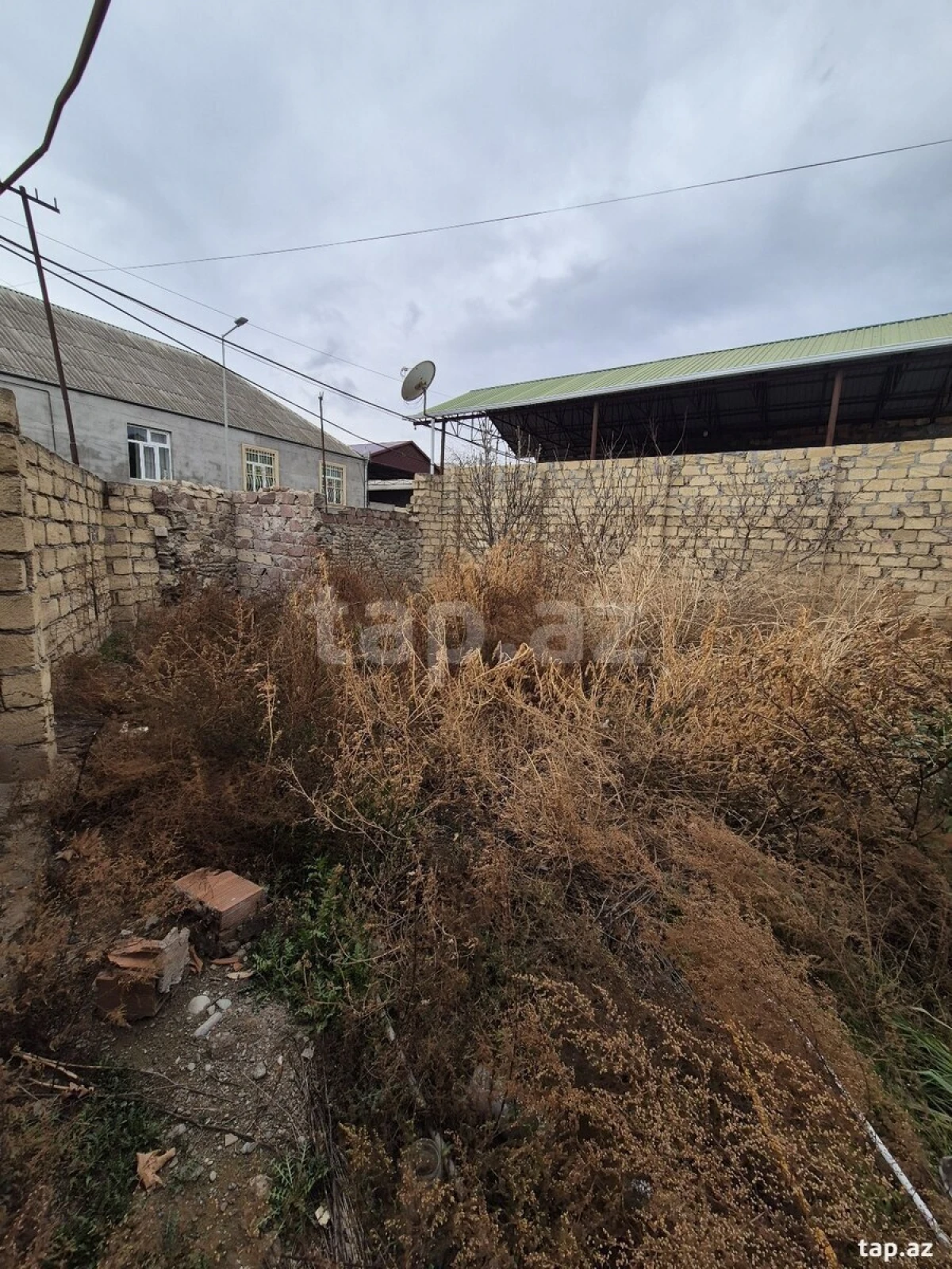 Satılır 3 otaqlı həyət evi