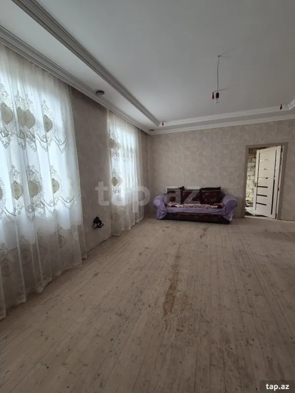 Satılır 3 otaqlı həyət evi