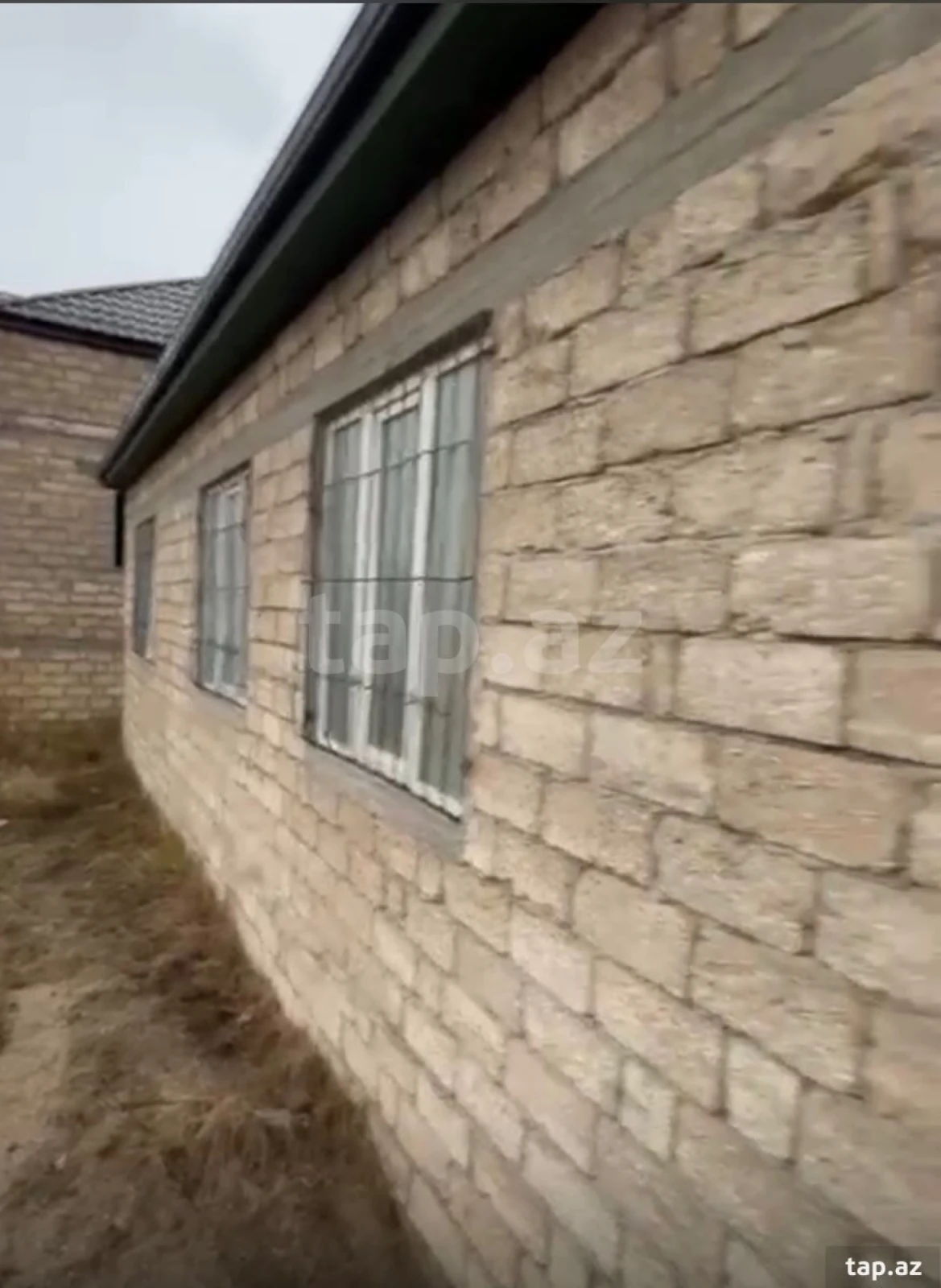 Satılır 4 otaqlı həyət evi