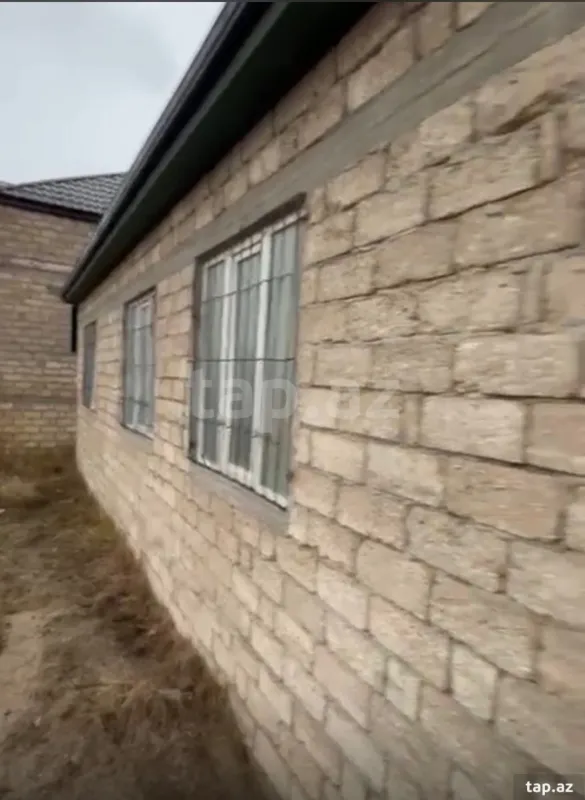 Satılır 4 otaqlı həyət evi