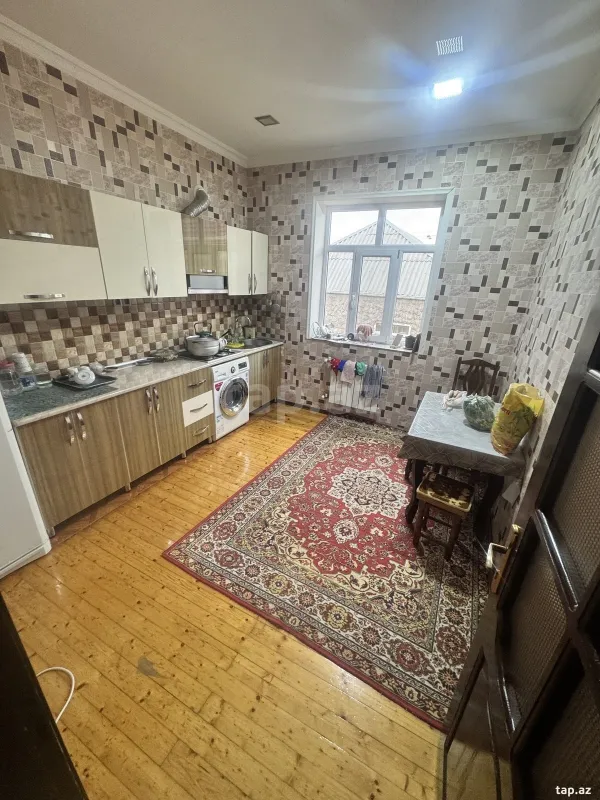 Satılır 4 otaqlı həyət evi