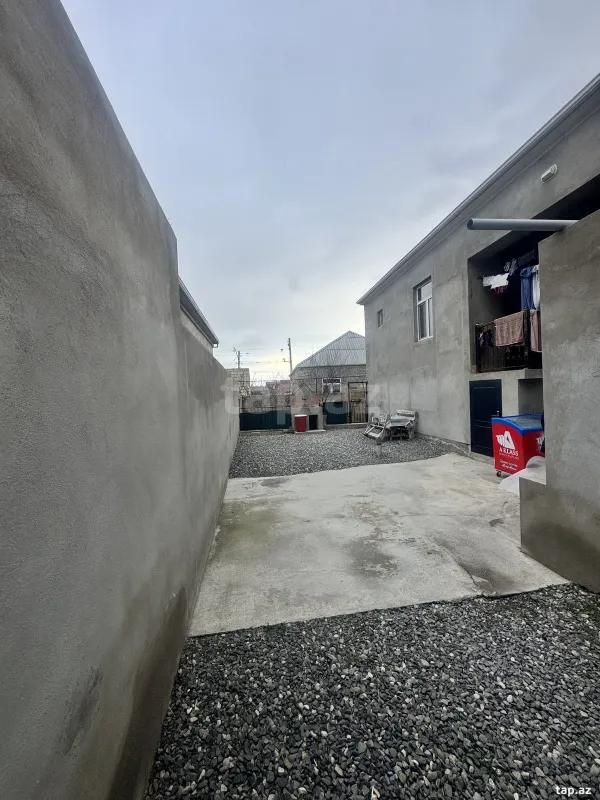 Satılır 4 otaqlı həyət evi