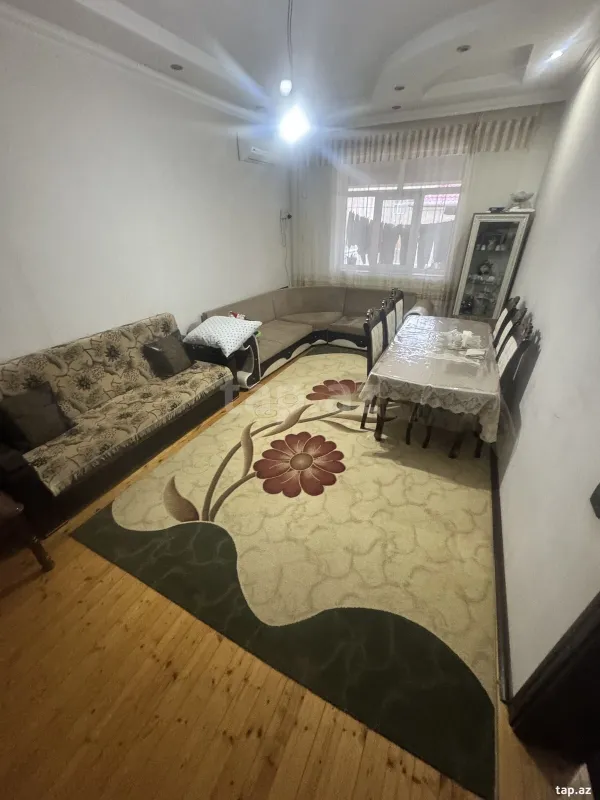 Satılır 4 otaqlı həyət evi