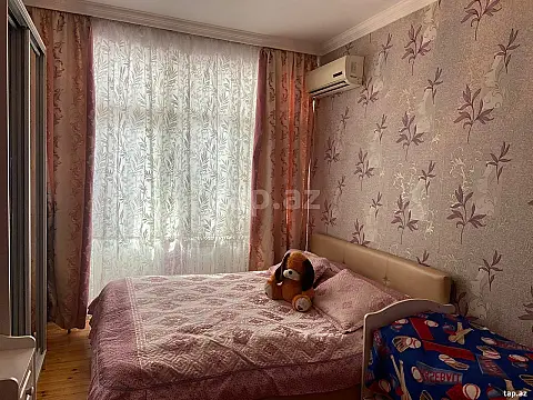 Kirayə verilir 2 otaqlı yeni tikili 65 m²