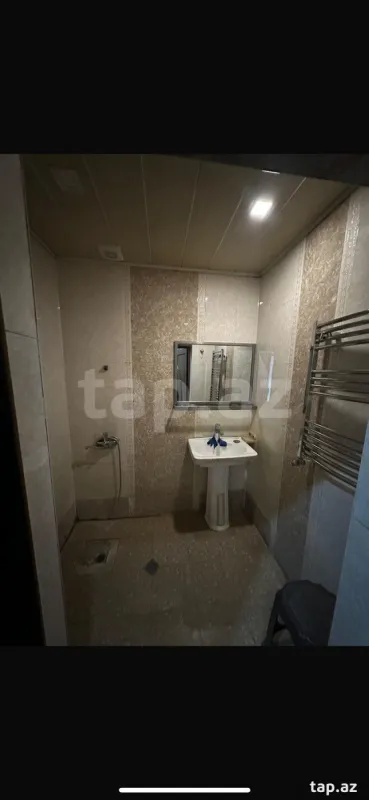 Kirayə verilir 4 otaqlı mənzil 90 m²