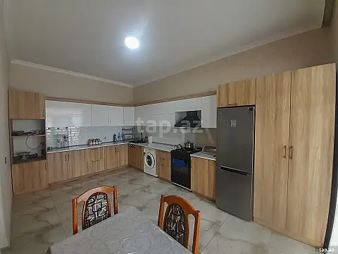 Satılır 4 otaqlı həyət evi