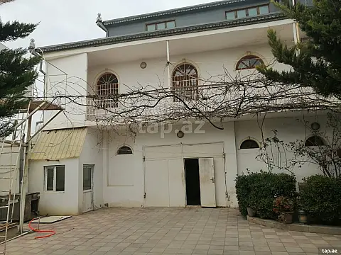 Satılır 6 otaqlı həyət evi