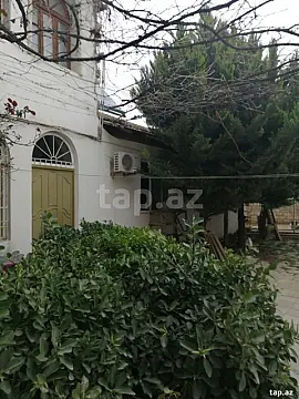 Satılır 6 otaqlı həyət evi