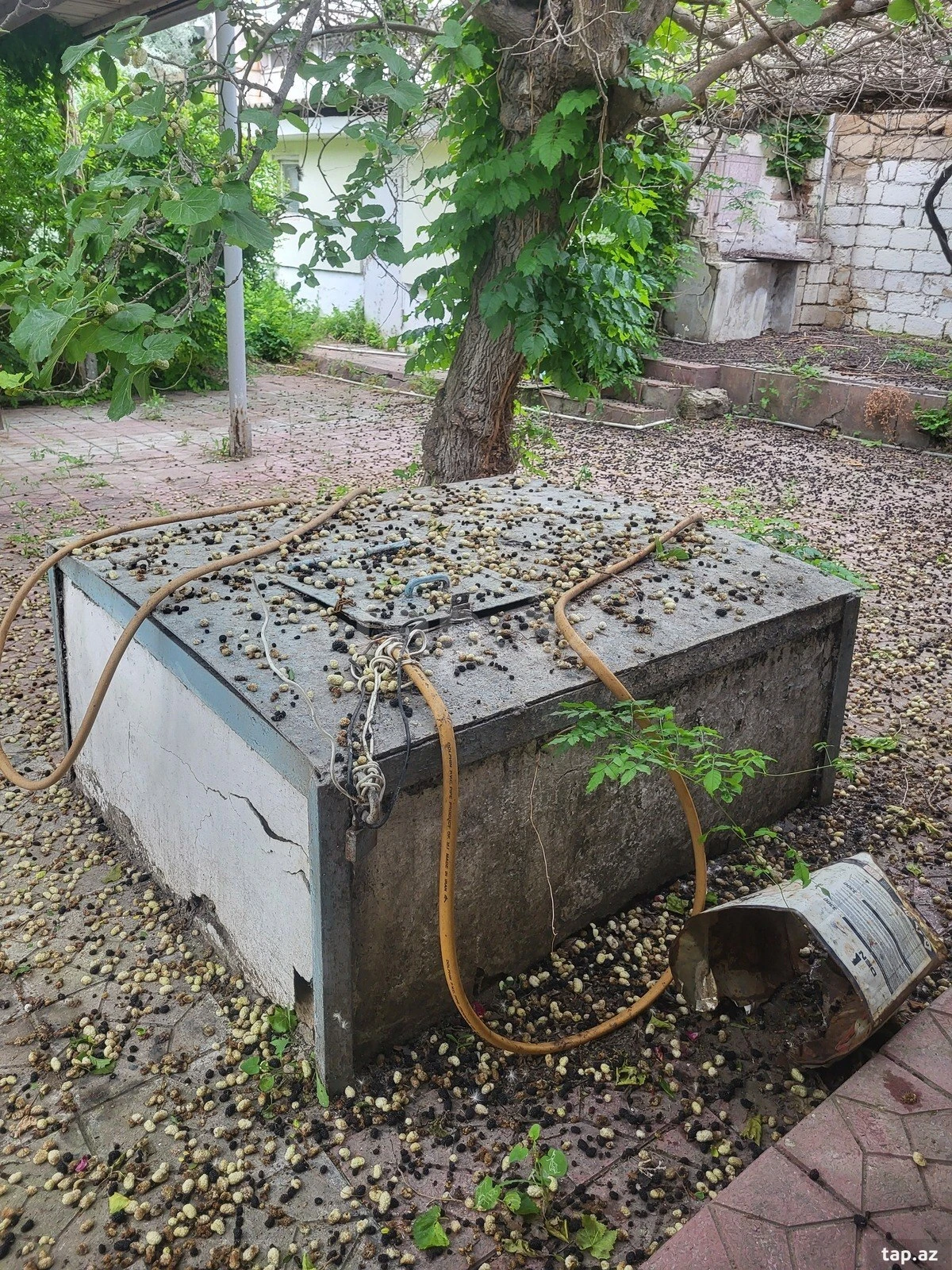 Satılır 6 otaqlı həyət evi