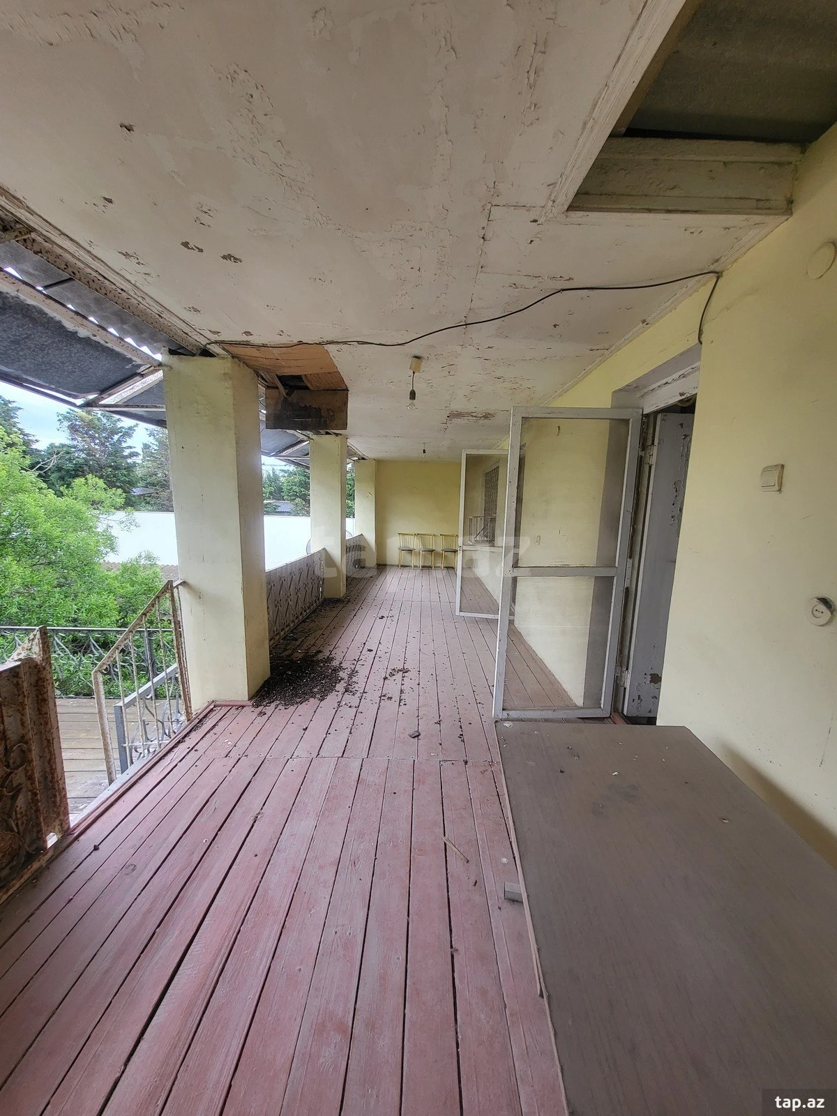 Satılır 6 otaqlı həyət evi