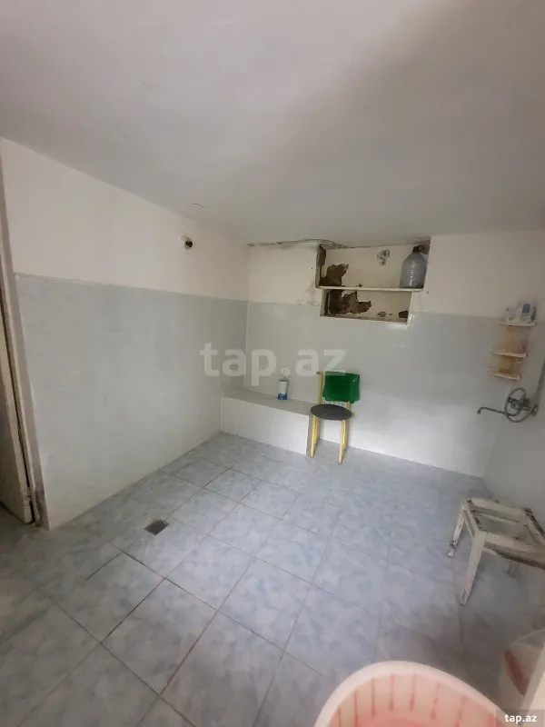 Satılır 6 otaqlı həyət evi