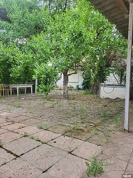 Satılır 6 otaqlı həyət evi