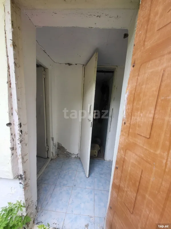 Satılır 6 otaqlı həyət evi