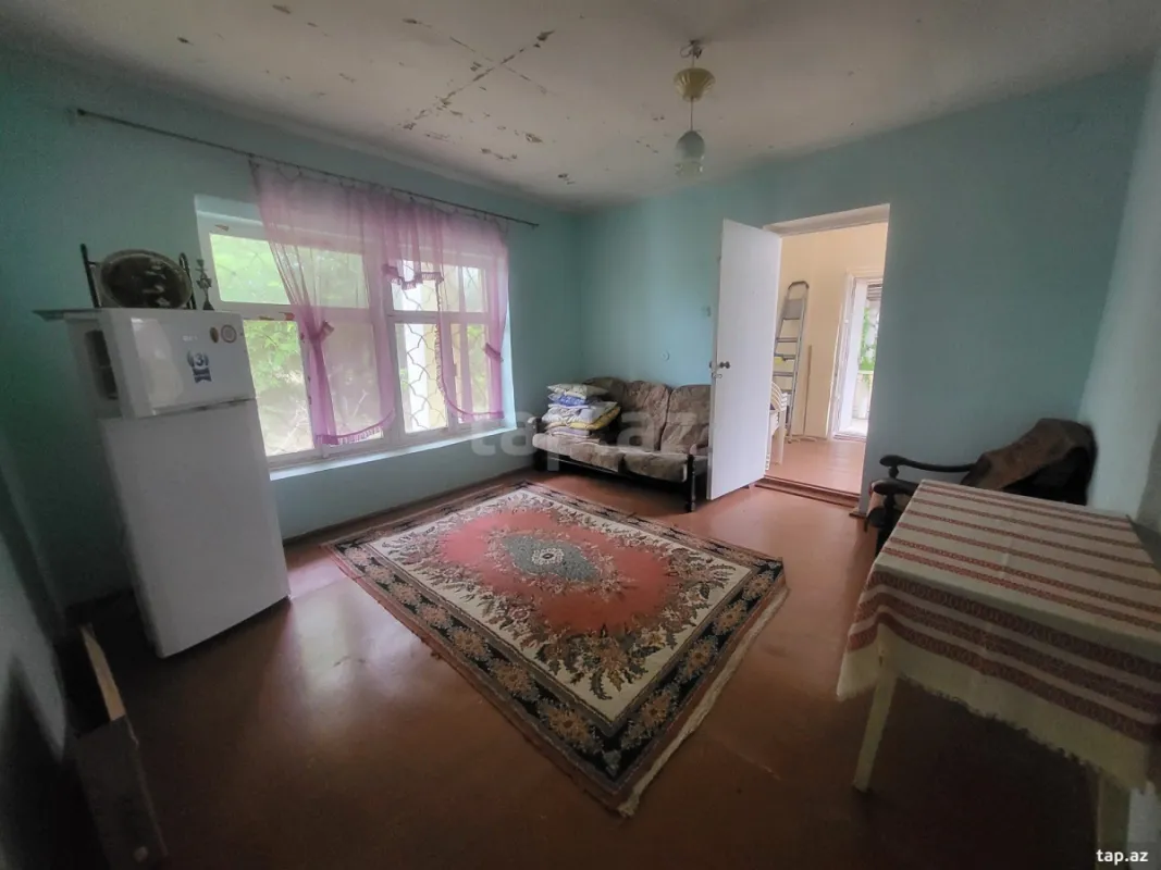 Satılır 6 otaqlı həyət evi