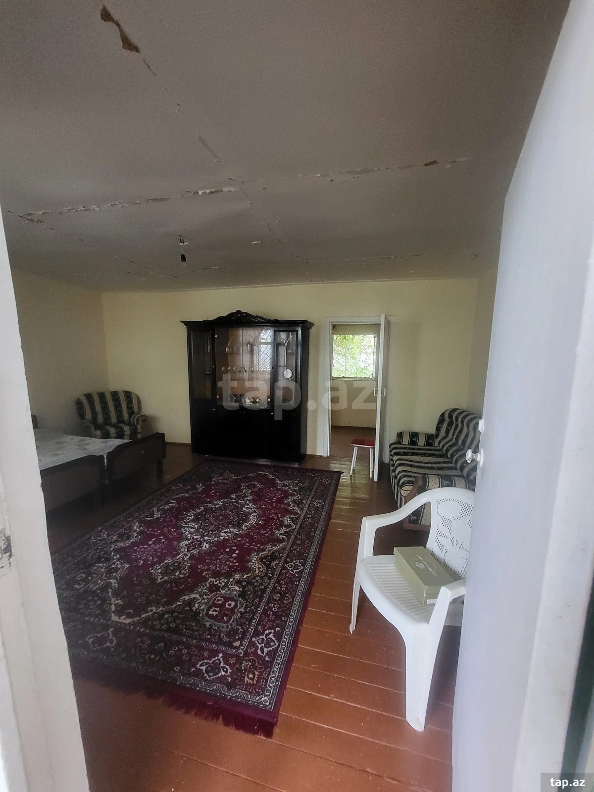 Satılır 6 otaqlı həyət evi