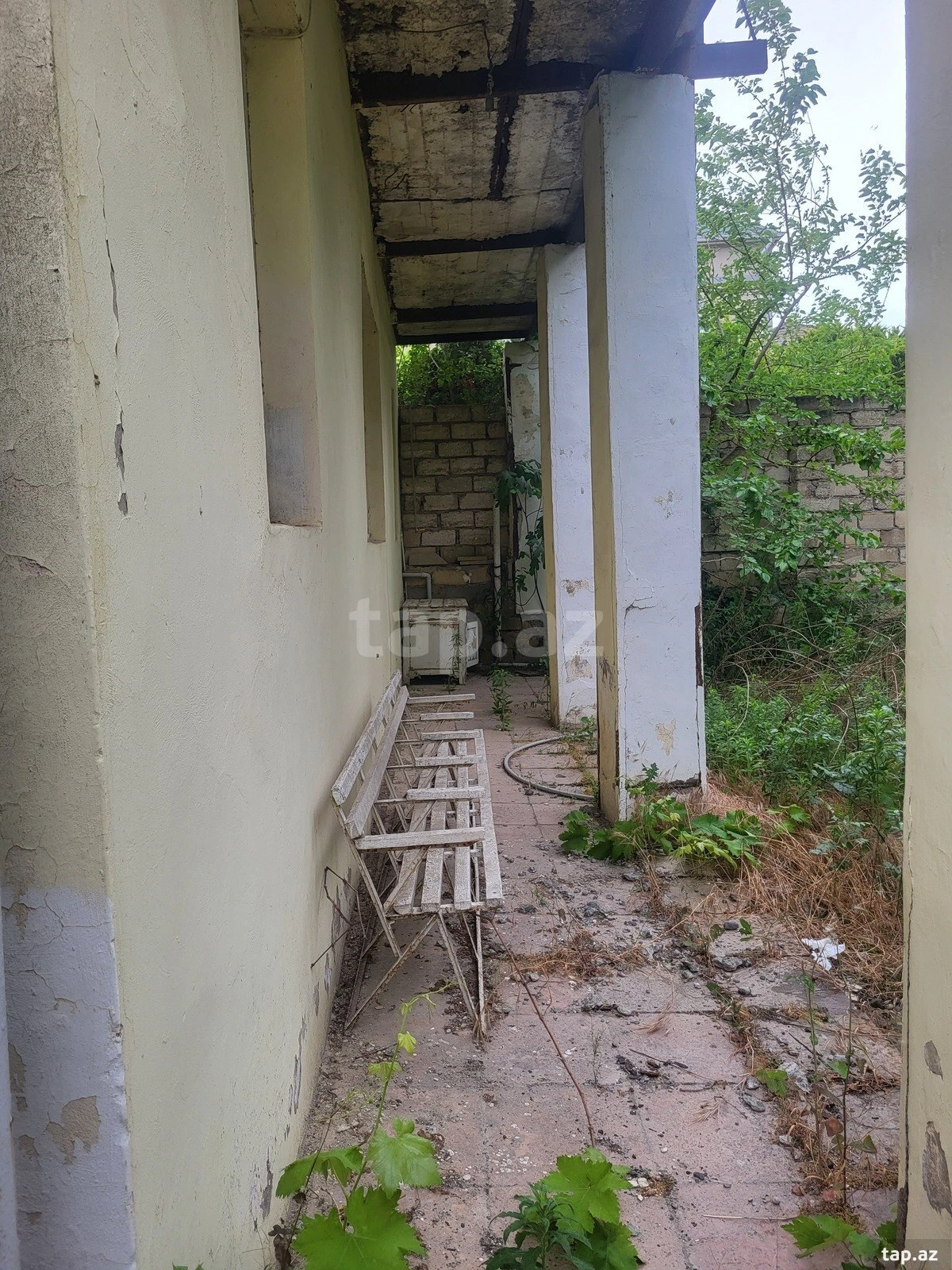 Satılır 6 otaqlı həyət evi