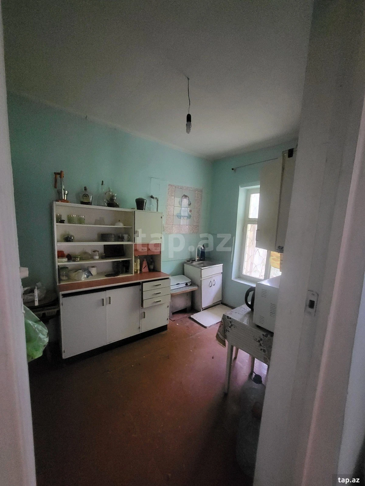 Satılır 6 otaqlı həyət evi