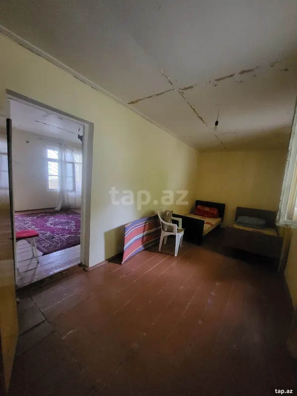 Satılır 6 otaqlı həyət evi