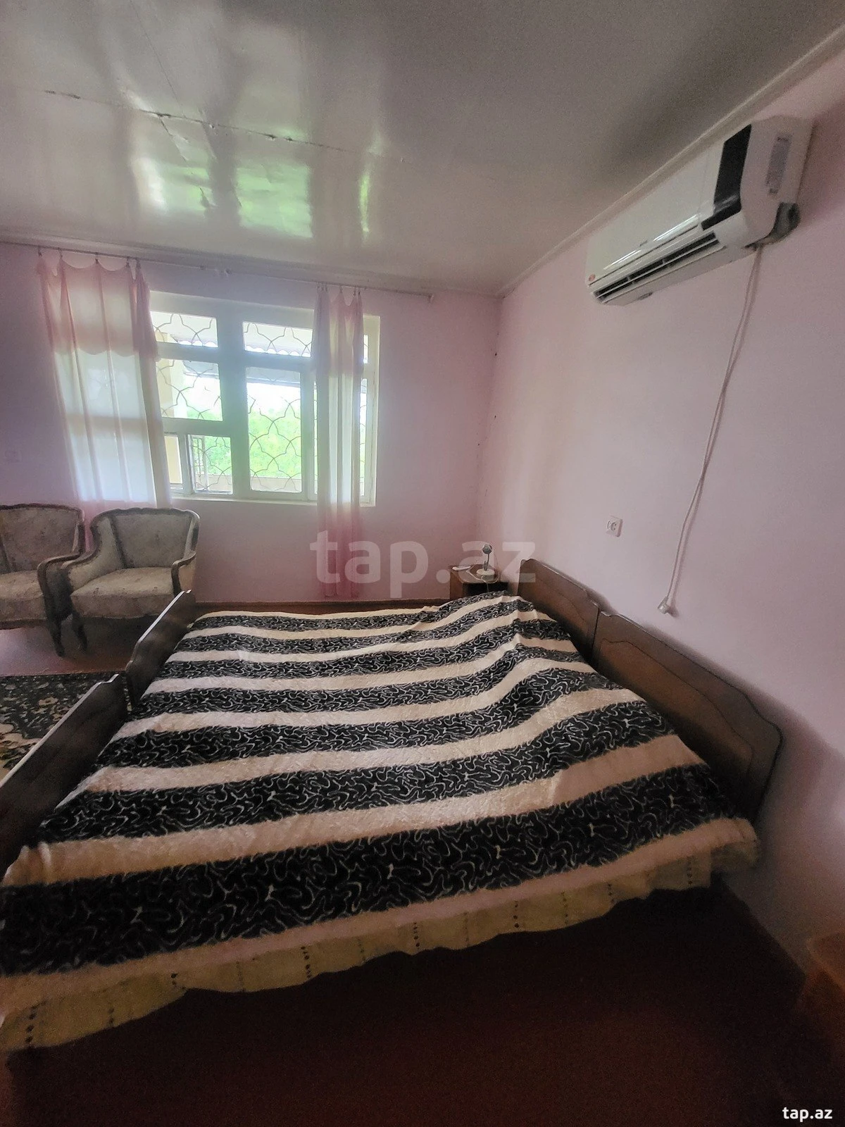 Satılır 6 otaqlı həyət evi