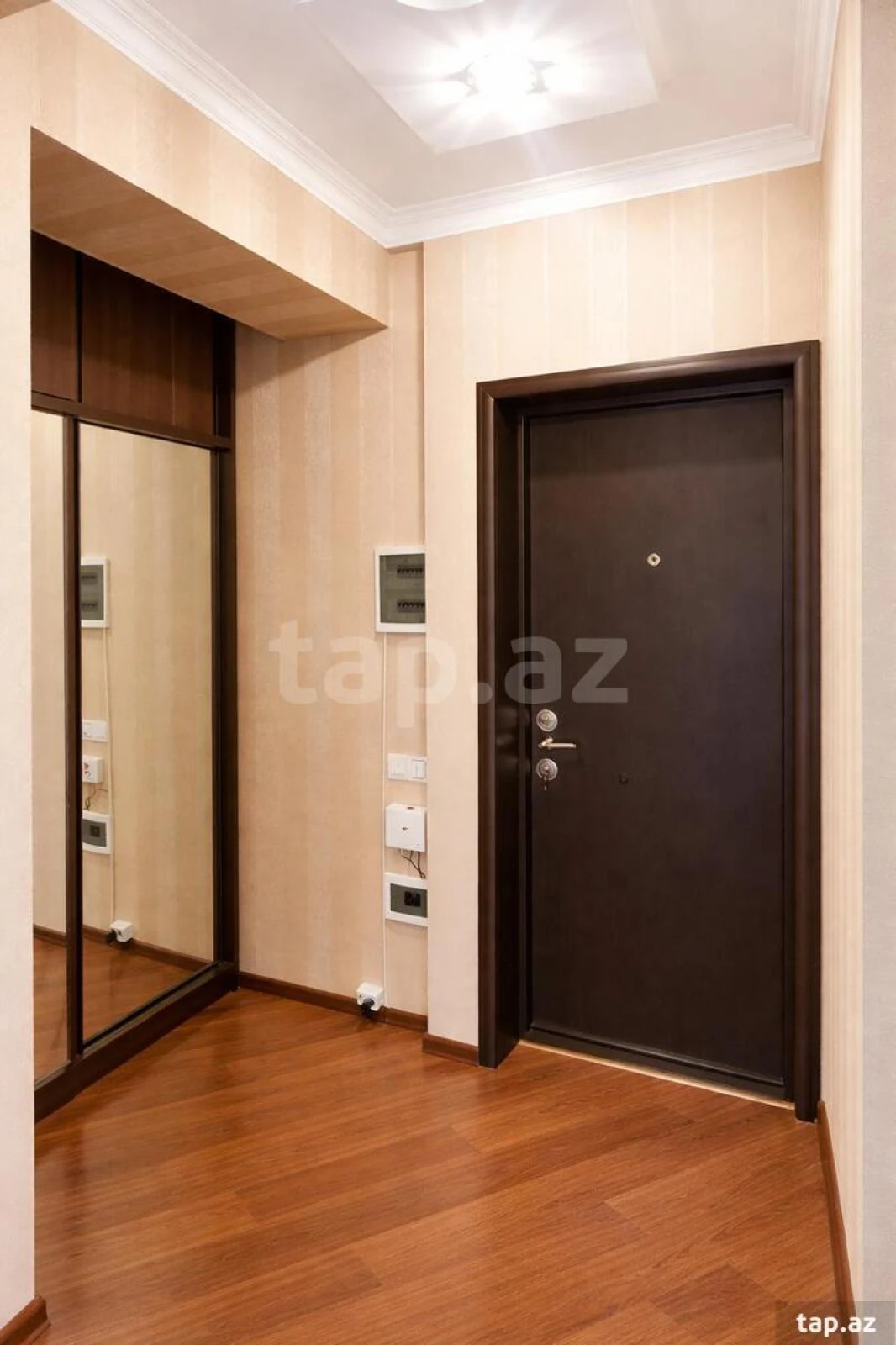 Satılır 2 otaqlı yeni tikili 101 m²