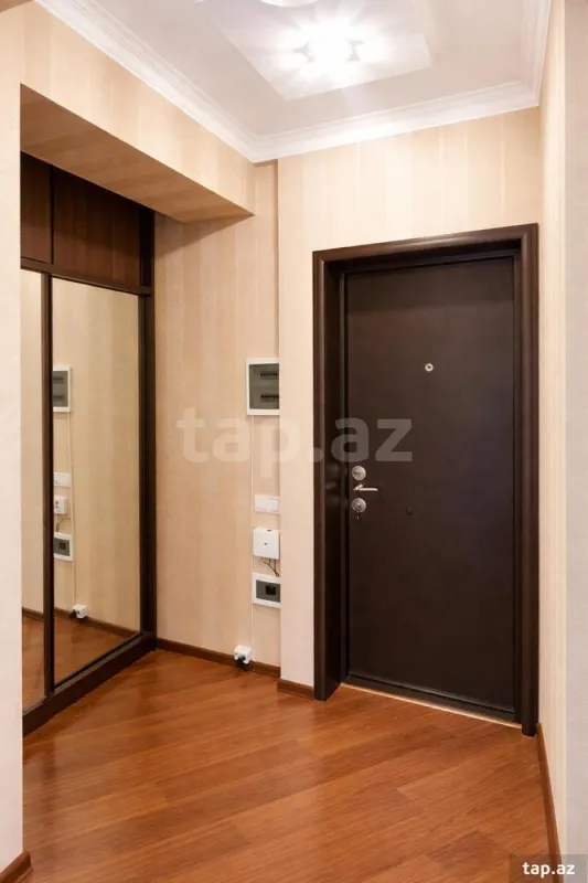 Satılır 2 otaqlı yeni tikili 101 m²