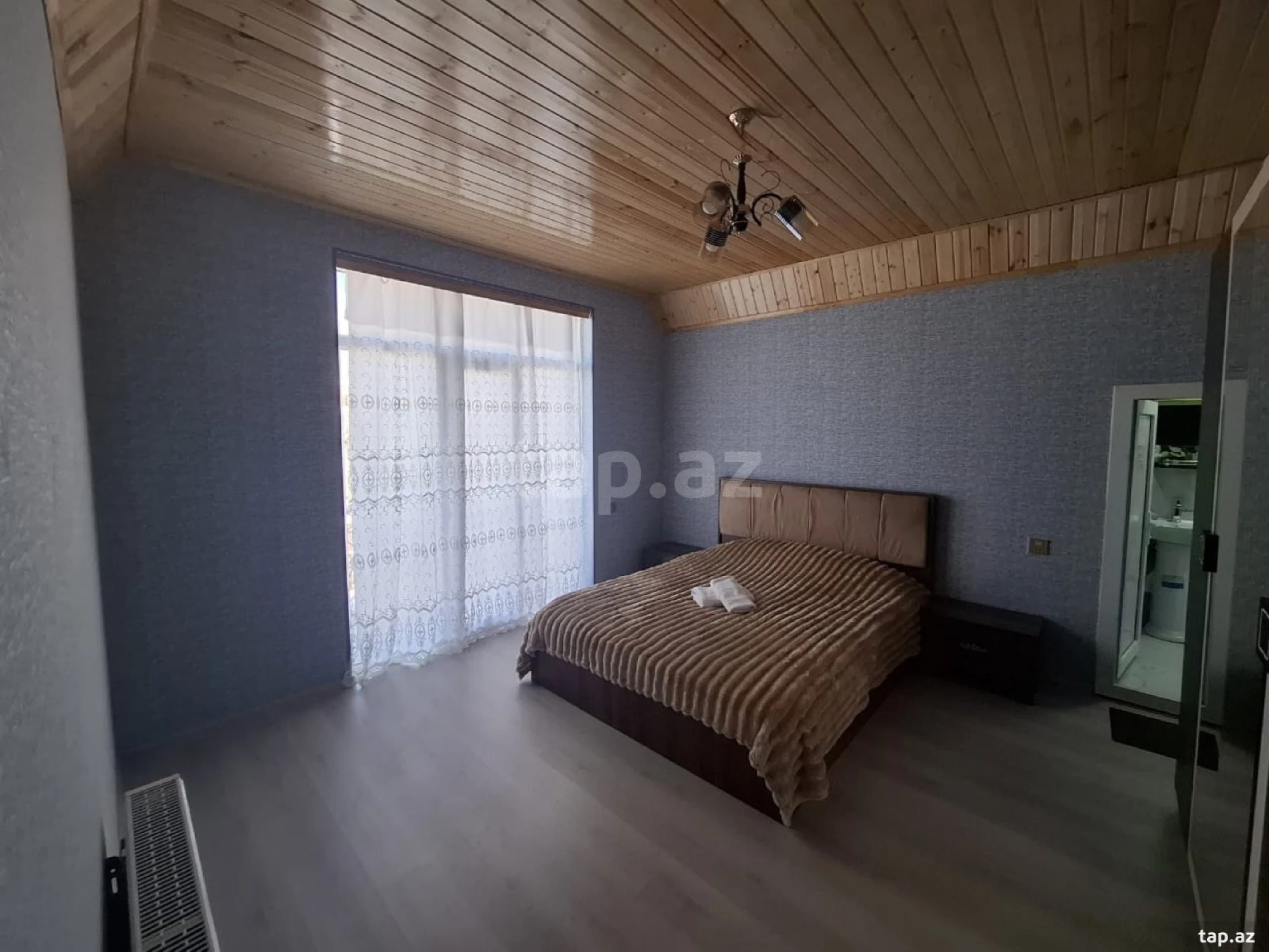 Satılır 5 otaqlı həyət evi