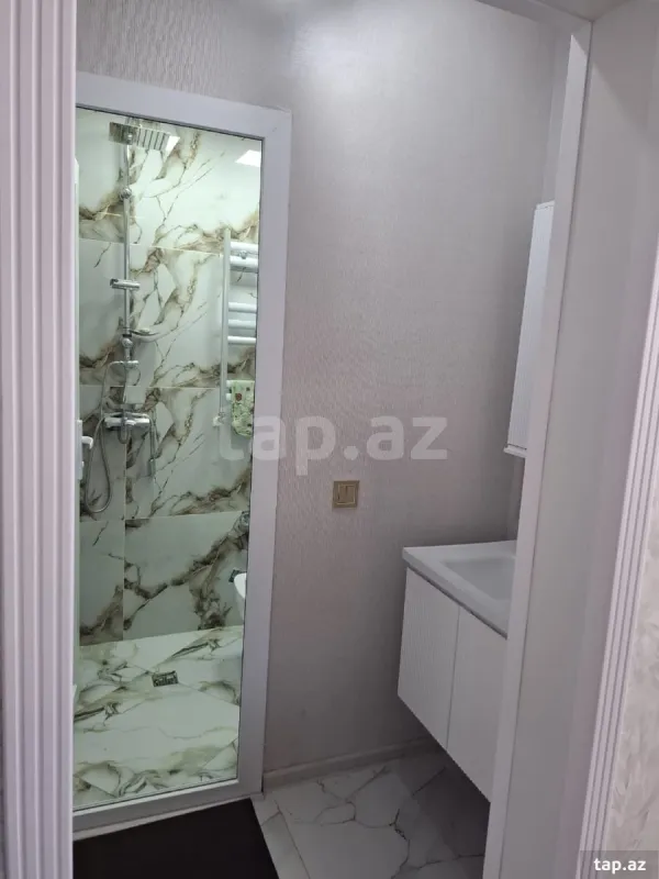 Satılır 5 otaqlı həyət evi