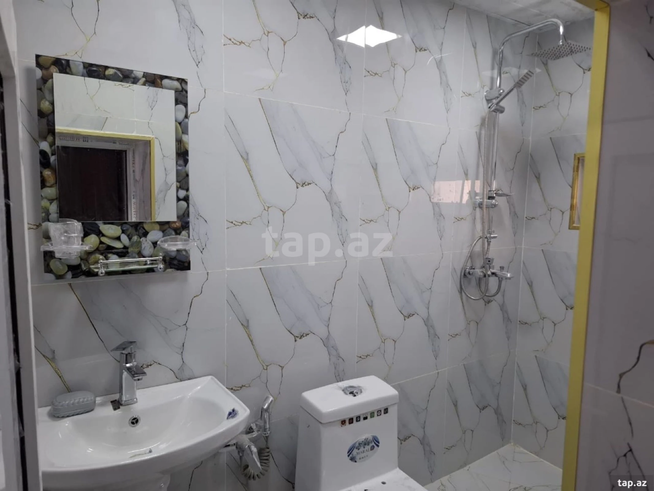 Satılır 5 otaqlı həyət evi