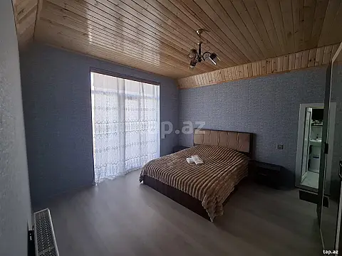 Satılır 5 otaqlı həyət evi