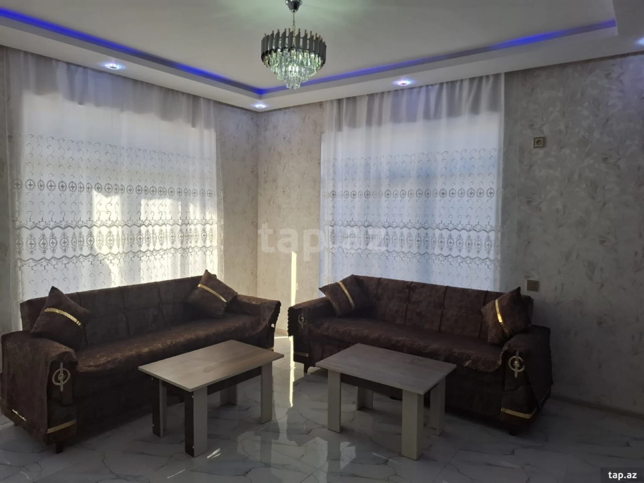 Satılır 5 otaqlı həyət evi