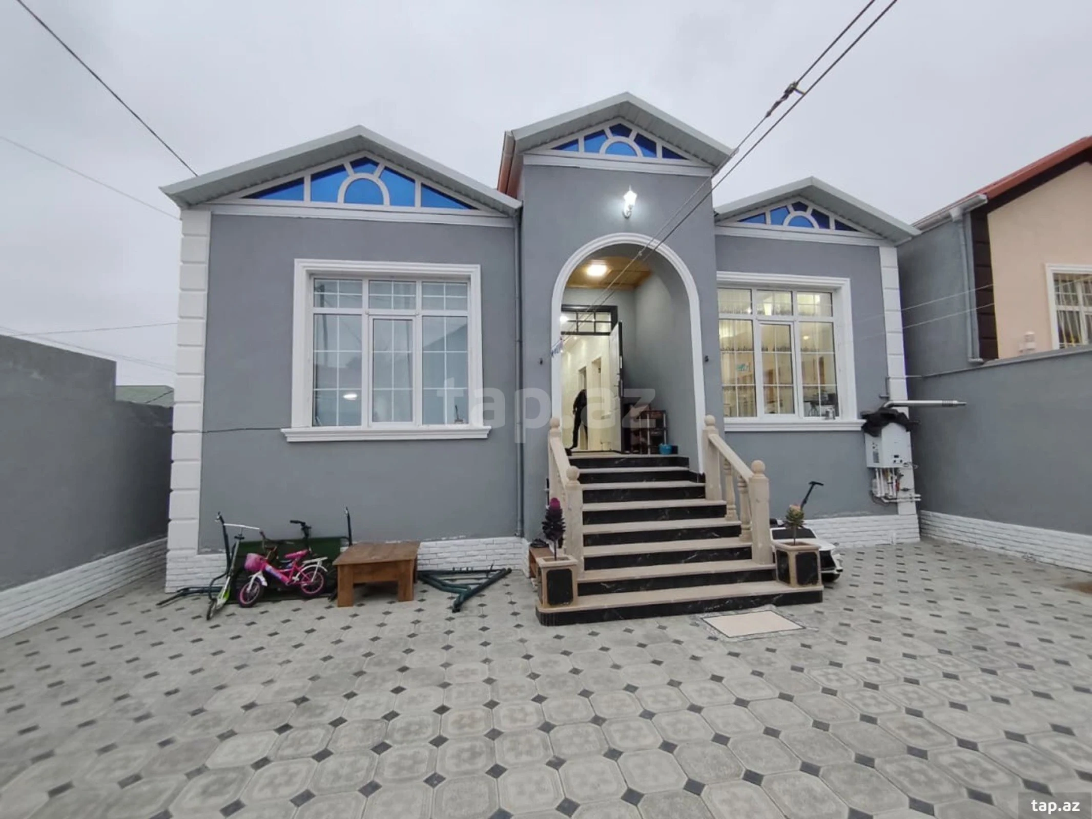 Satılır 4 otaqlı həyət evi