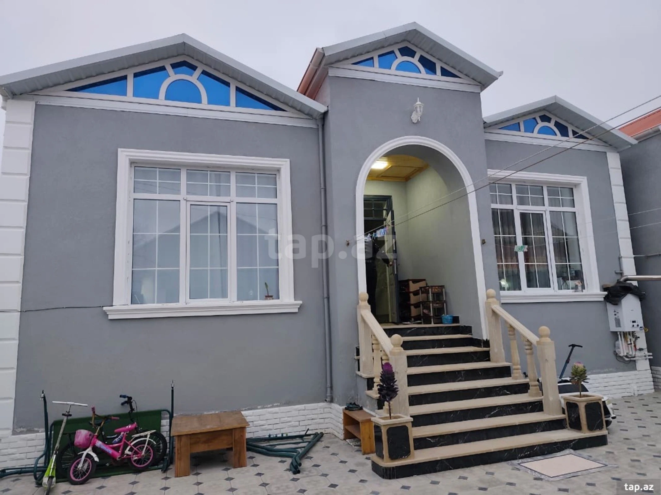 Satılır 4 otaqlı həyət evi